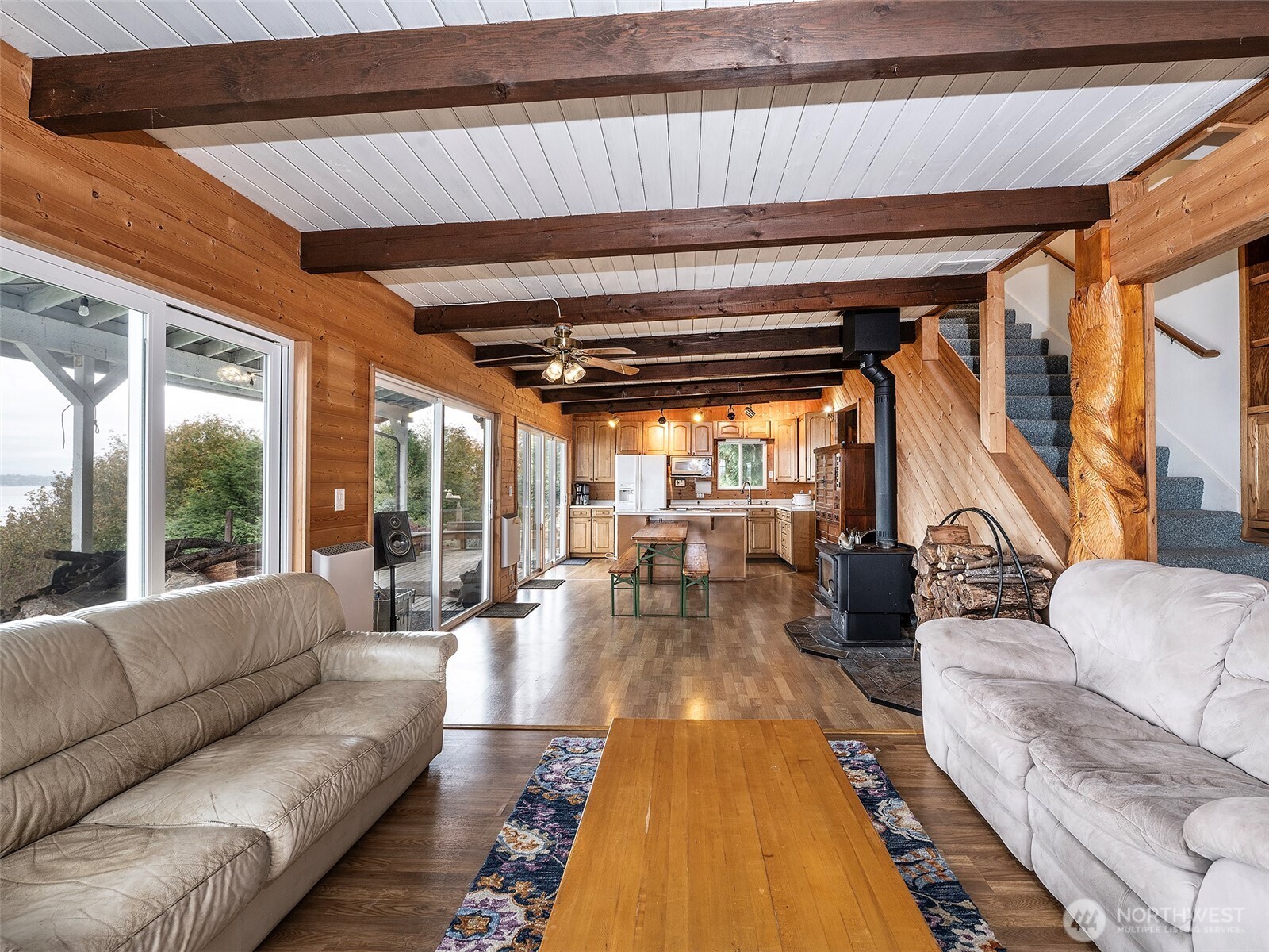 26 E Port Everett, WA 98201 - Photo 10 of 33 a living room with furniture and a large window