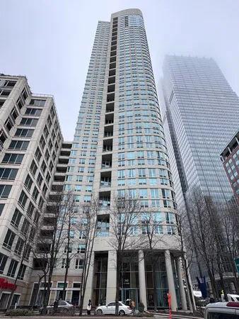 $3,800 | 345 North LaSalle Drive, Unit 801, Chicago, IL 60654