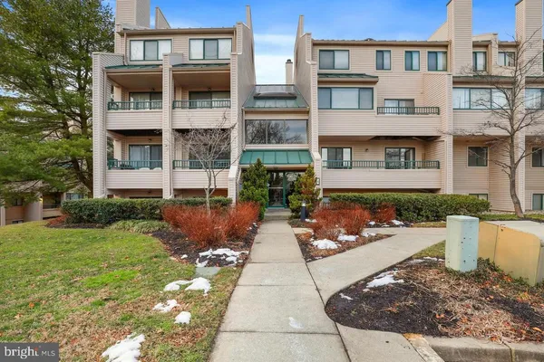 $1,950 | 10 Winners Circle, Unit 2B, Owings Mills, MD 21117