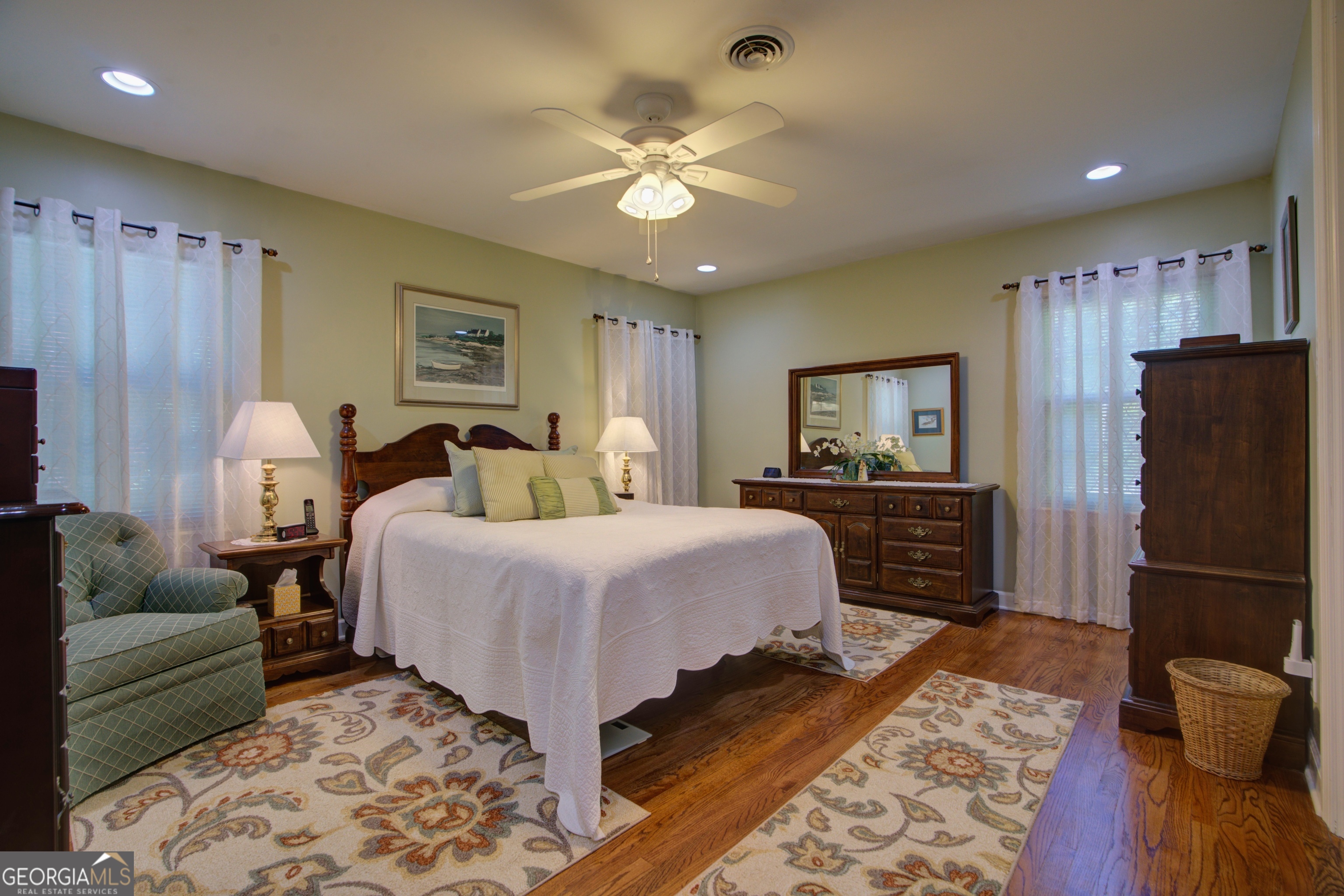 204 Green View Road Southwest Rome, GA 30165 - Photo 40 of 62 a bed room with a bed and a television