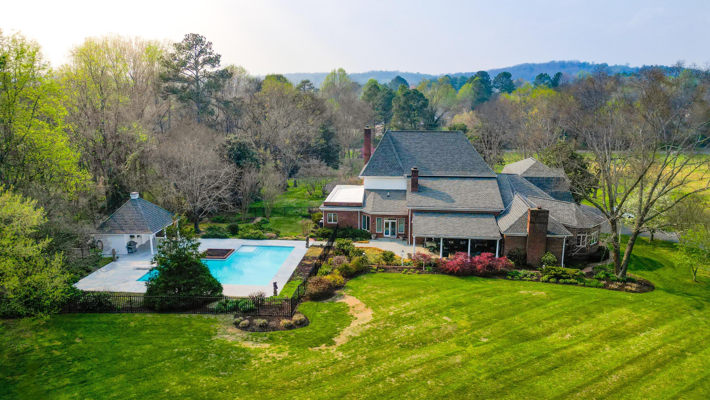 1025 Cedar Springs Road Athens, TN 37303 - Photo 18 of 103 Pool