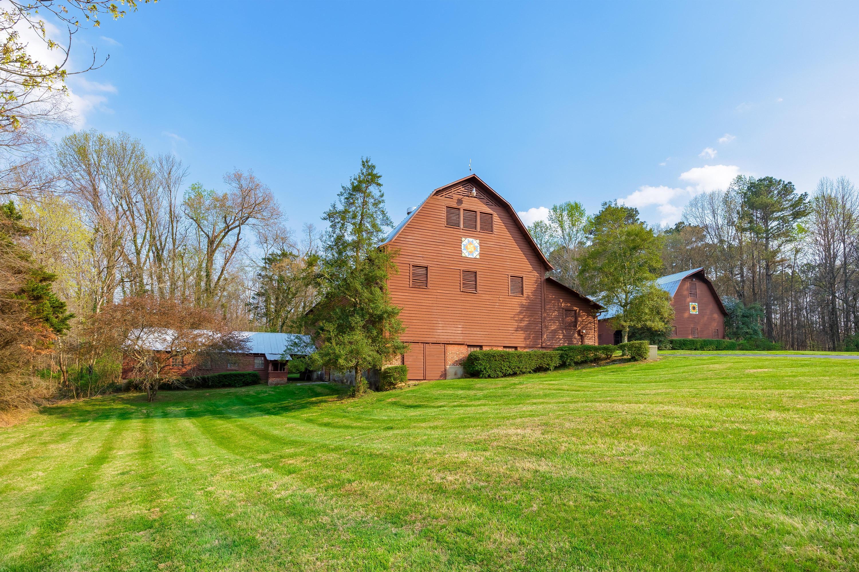 1025 Cedar Springs Road Athens, TN 37303 - Photo 25 of 103 Barn