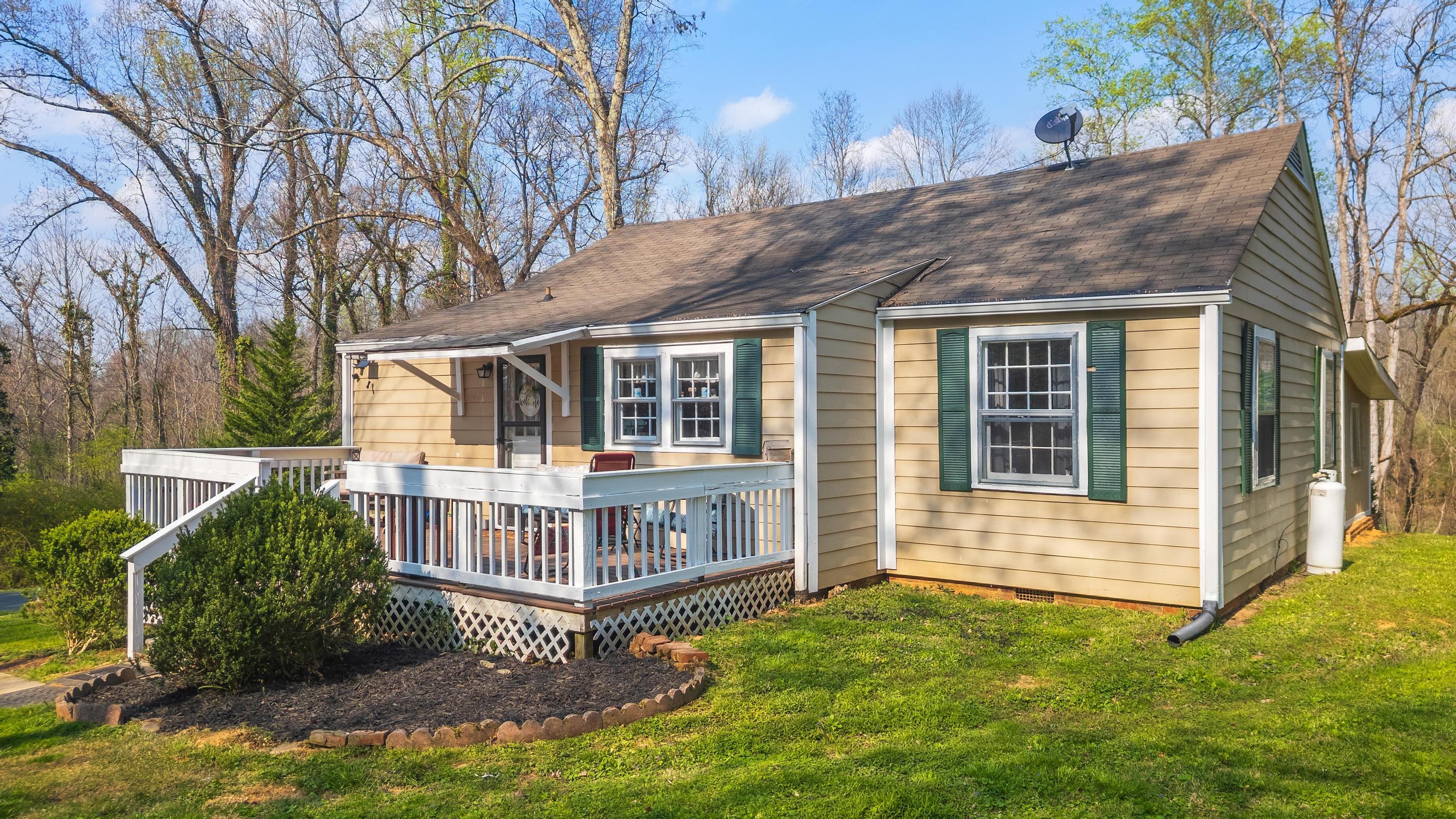 1025 Cedar Springs Road Athens, TN 37303 - Photo 29 of 103 Guest house