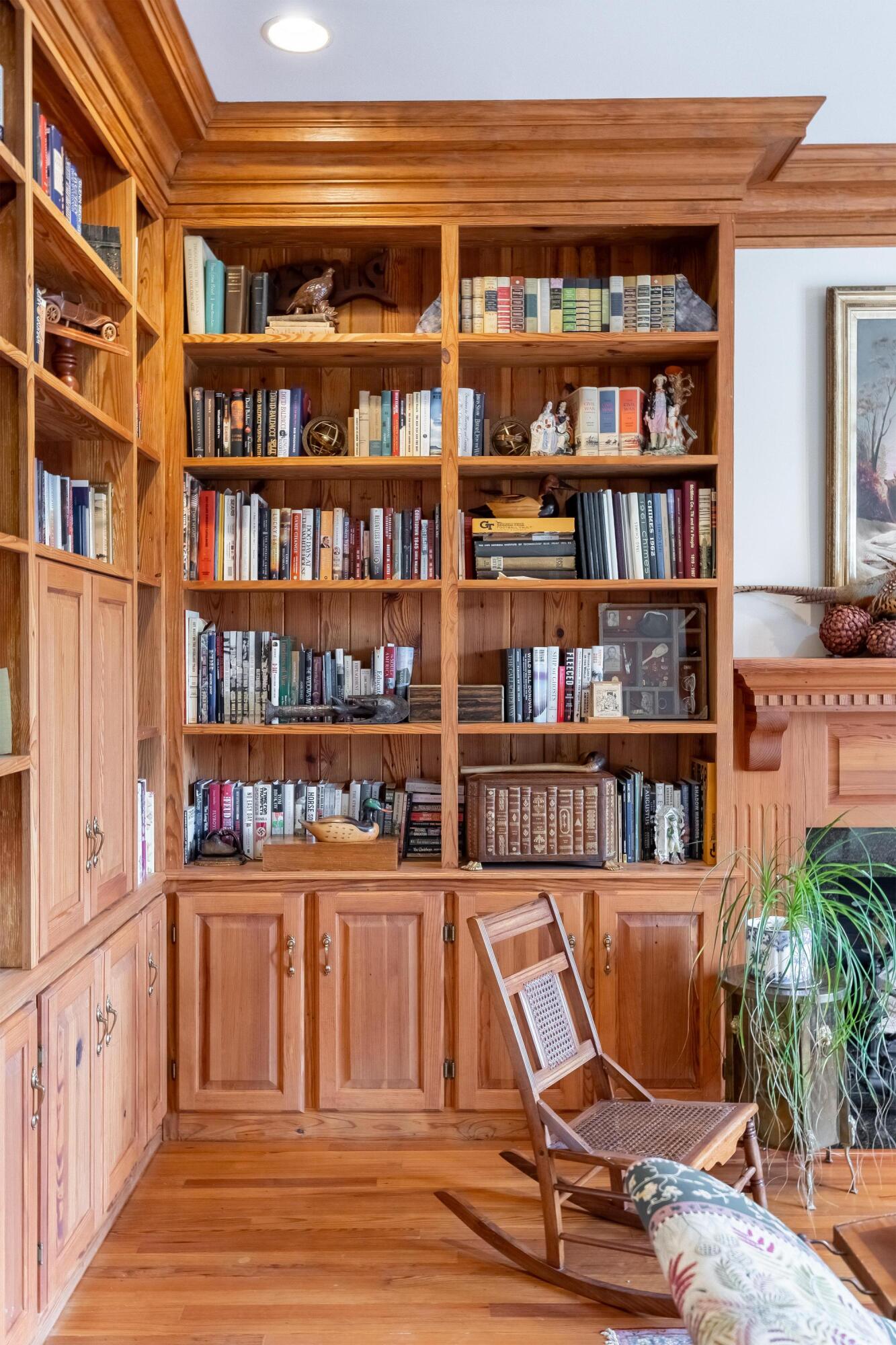 1025 Cedar Springs Road Athens, TN 37303 - Photo 39 of 103 Bookcases
