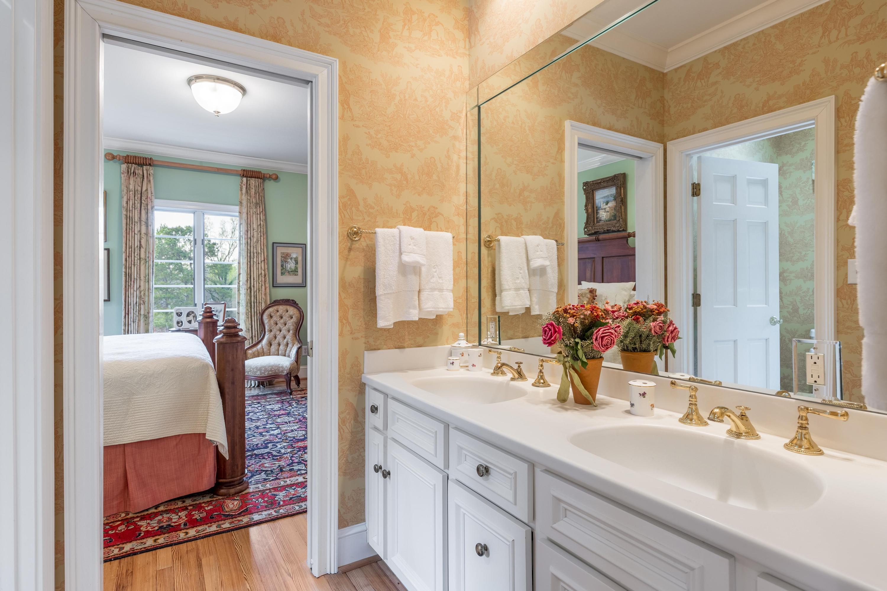 1025 Cedar Springs Road Athens, TN 37303 - Photo 77 of 103 Bathroom