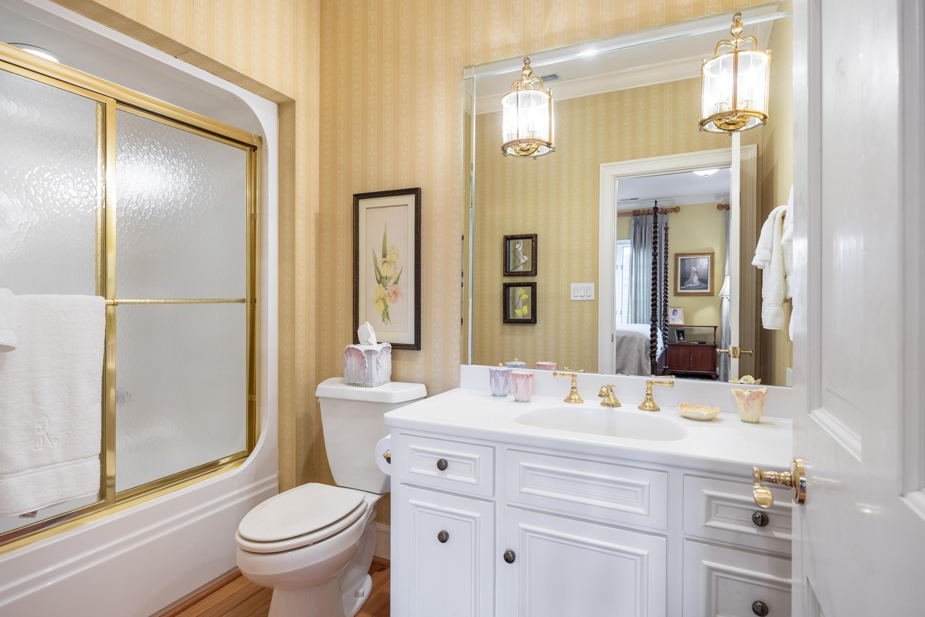 1025 Cedar Springs Road Athens, TN 37303 - Photo 79 of 103 Bathroom