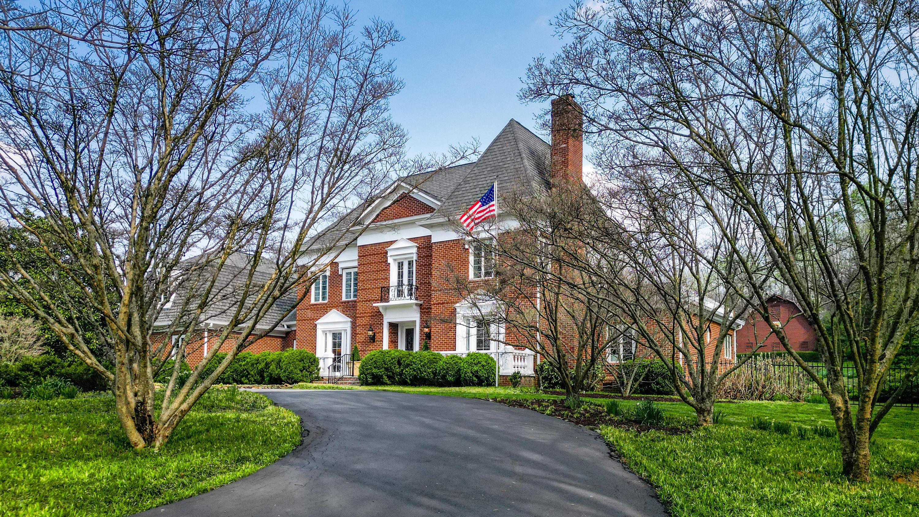 1025 Cedar Springs Road Athens, TN 37303 - Photo 8 of 103 Driveway