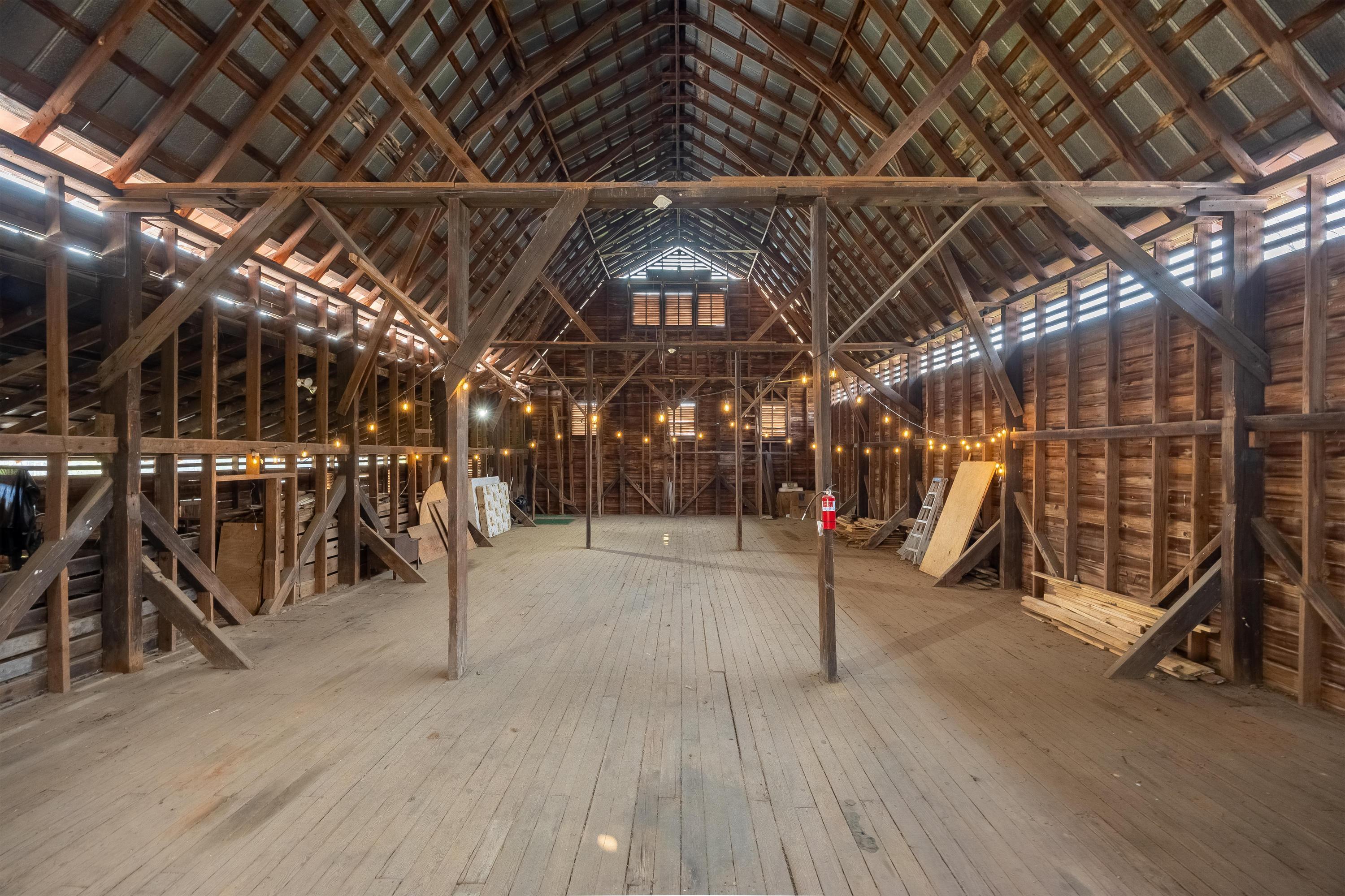 1025 Cedar Springs Road Athens, TN 37303 - Photo 85 of 103 Barn