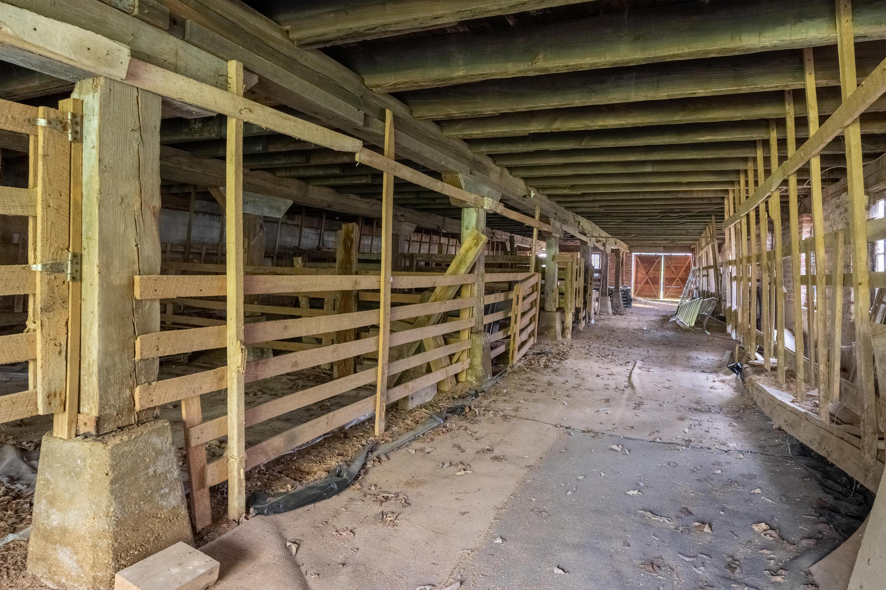 1025 Cedar Springs Road Athens, TN 37303 - Photo 86 of 103 Barn