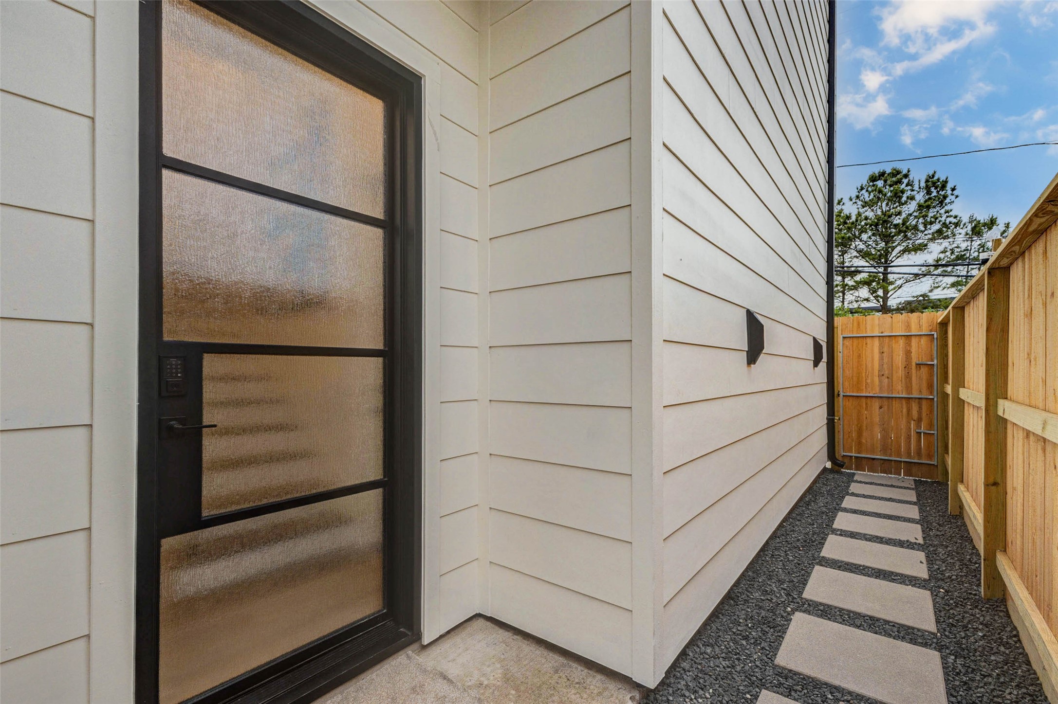 3309 St Emanuel Street Houston, TX 77004 - Photo 8 of 47 Beautiful iron front door with shimmer glass inserts.