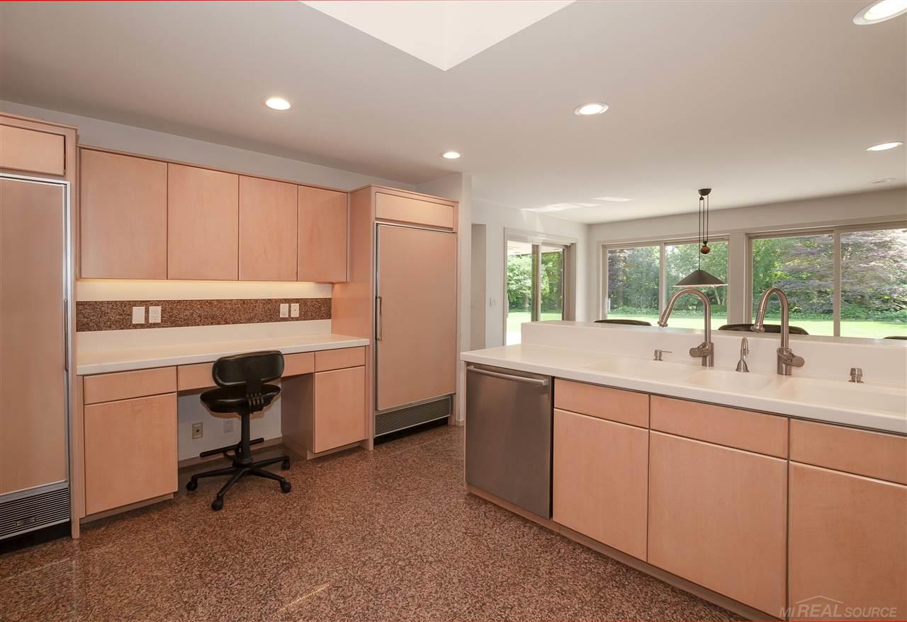 181 Lothrop Road Grosse Pointe, MI 48236 - Photo 21 of 77 31390616-20.JPG