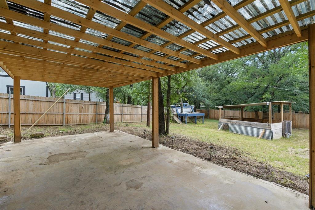 1437 Forrest Trail Azle, TX 76020 - Photo 6 of 36