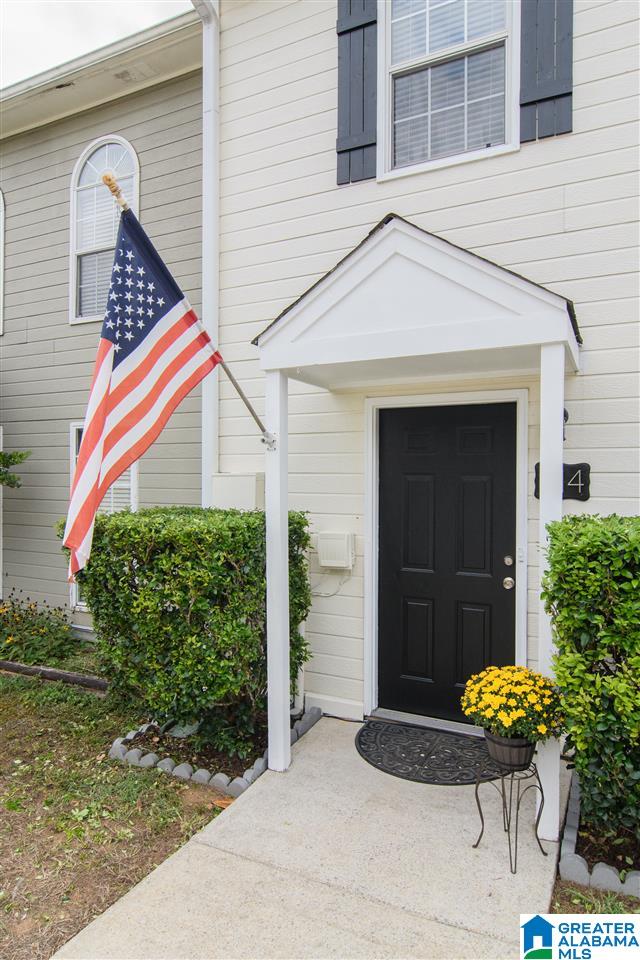 214 Willow Point Circle Alabaster, AL 35007 - Photo 3 of 33