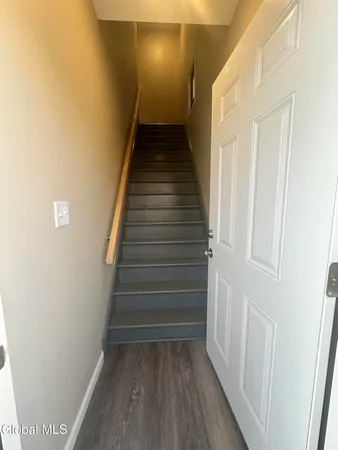 $1,700 | 22 Wilson Avenue, Unit 2, Amsterdam, NY 12010