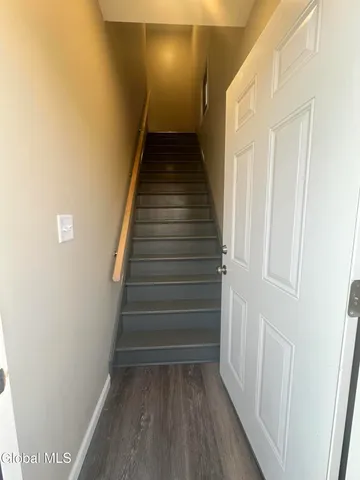 $1,700 | 22 Wilson Avenue, Unit 2, Amsterdam, NY 12010