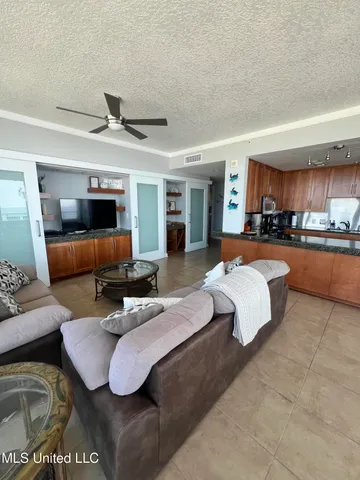 $3,500 | 2060 Beach Boulevard, Unit 804, Biloxi, MS 39531