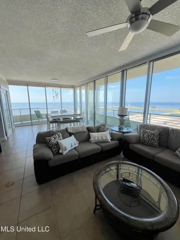 $3,500 | 2060 Beach Boulevard, Unit 804, Biloxi, MS 39531