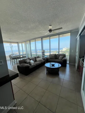 $3,500 | 2060 Beach Boulevard, Unit 804, Biloxi, MS 39531