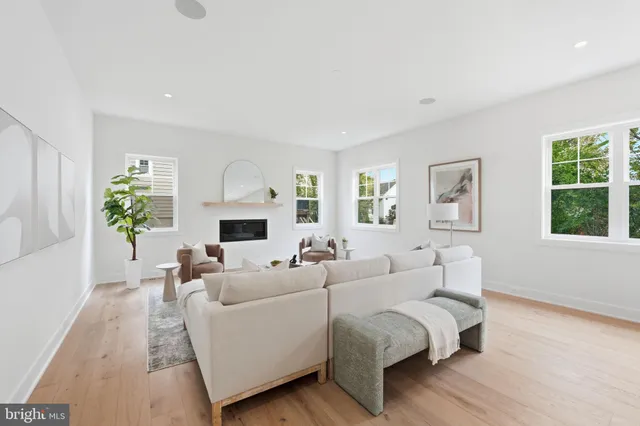 $2,195,000 | 1945 Leonard Road, Falls Church, VA 22043