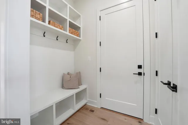 $2,195,000 | 1945 Leonard Road, Falls Church, VA 22043