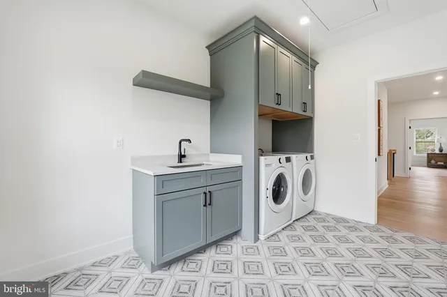 $2,195,000 | 1945 Leonard Road, Falls Church, VA 22043