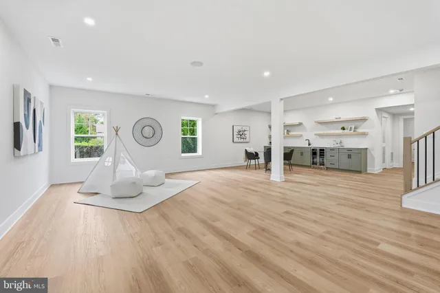 $2,195,000 | 1945 Leonard Road, Falls Church, VA 22043