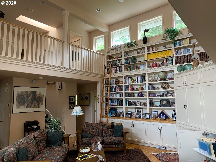 911 Rhododendron Drive Florence, OR 97439 - Photo 5 of 31 Gallery Image 5