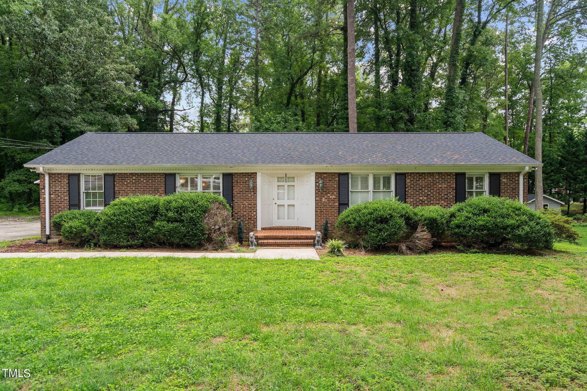 1707 Wendover Road Henderson, NC 27536 - Photo 2 of 43 1-web-or-mls-_NFP0465
