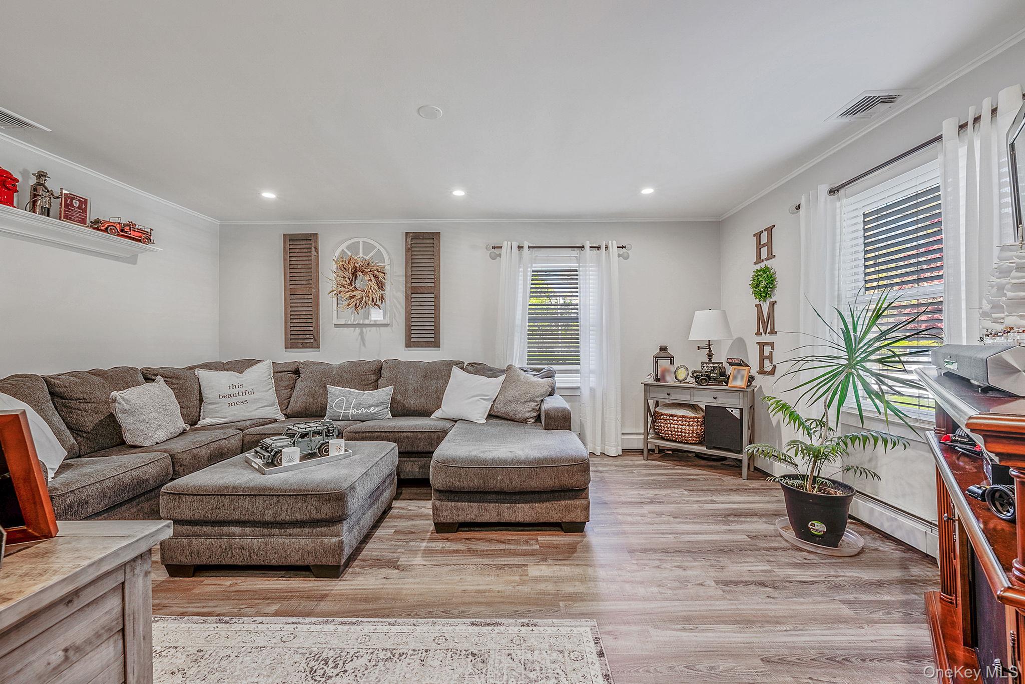 66 Hedge Road East Patchogue, NY 11772 - Photo 17 of 32