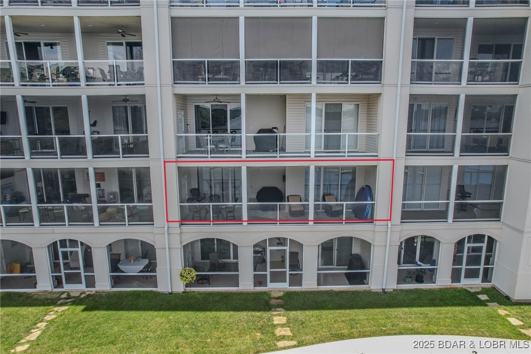 100 Trinity Pointe Drive, Unit 2L Camdenton, MO 65020 - Photo 40 of 43