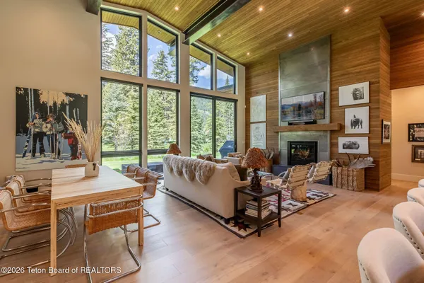 $3,945,000 | 15465 Tall Timber Road, Jackson, WY 83001
