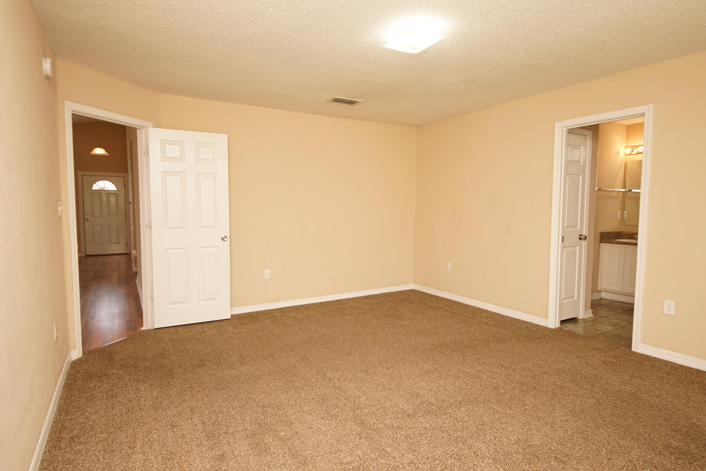 236 Limestone Circle Crestview, FL 32539 - Photo 11 of 32 236LimestoneMaster2