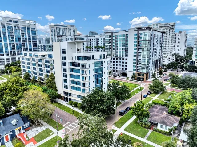 a view of a multi story building