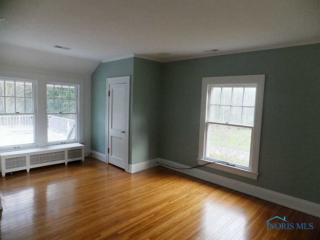 3326 Brookside Road Toledo, OH 43606 - Photo 10 of 19 Gallery Image 10