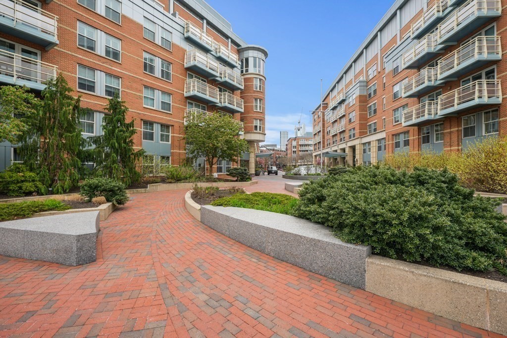 4 Battery Wharf, Unit 4305 Boston, MA 02109 - Photo 11 of 17 a view of a building with garden
