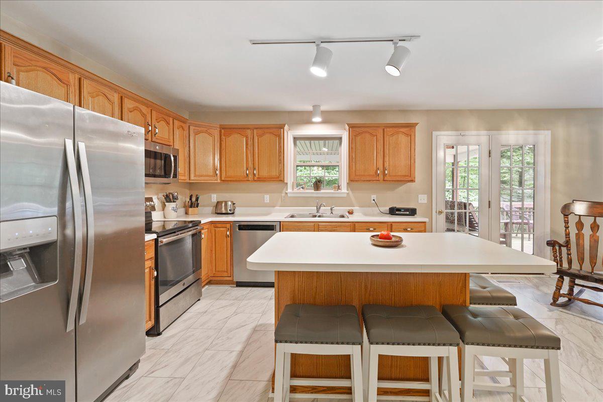609 Lees Bridge Road Nottingham, PA 19362 - Photo 12 of 48 Newer Stainless Steel Appliances