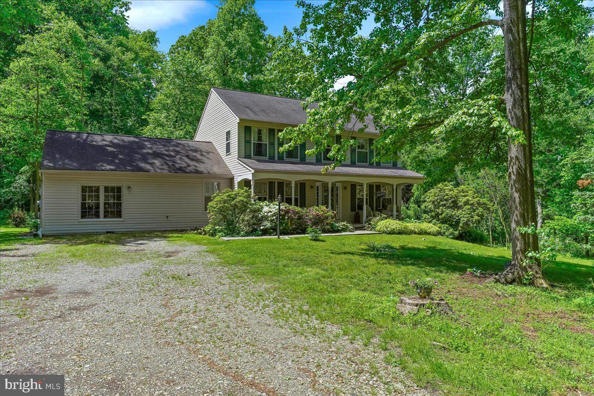 609 Lees Bridge Road Nottingham, PA 19362 - Photo 42 of 48 Front Driveway View