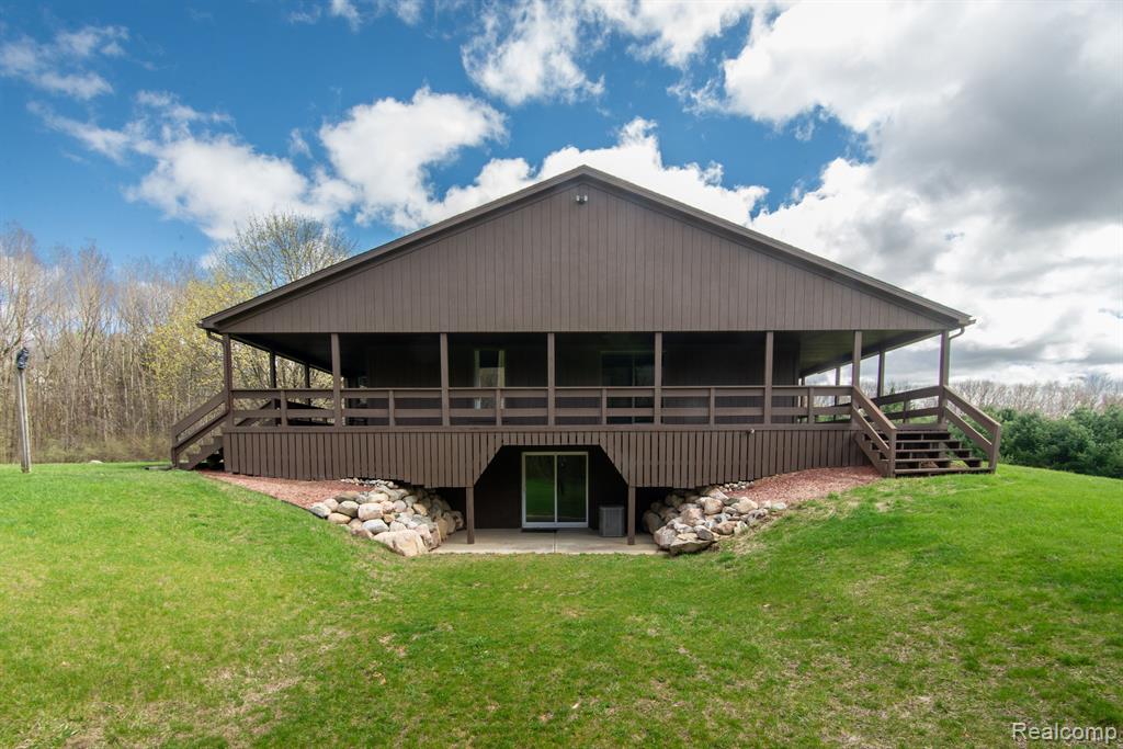 17144 Rosehill Road Pinckney, MI 48169 - Photo 26 of 39