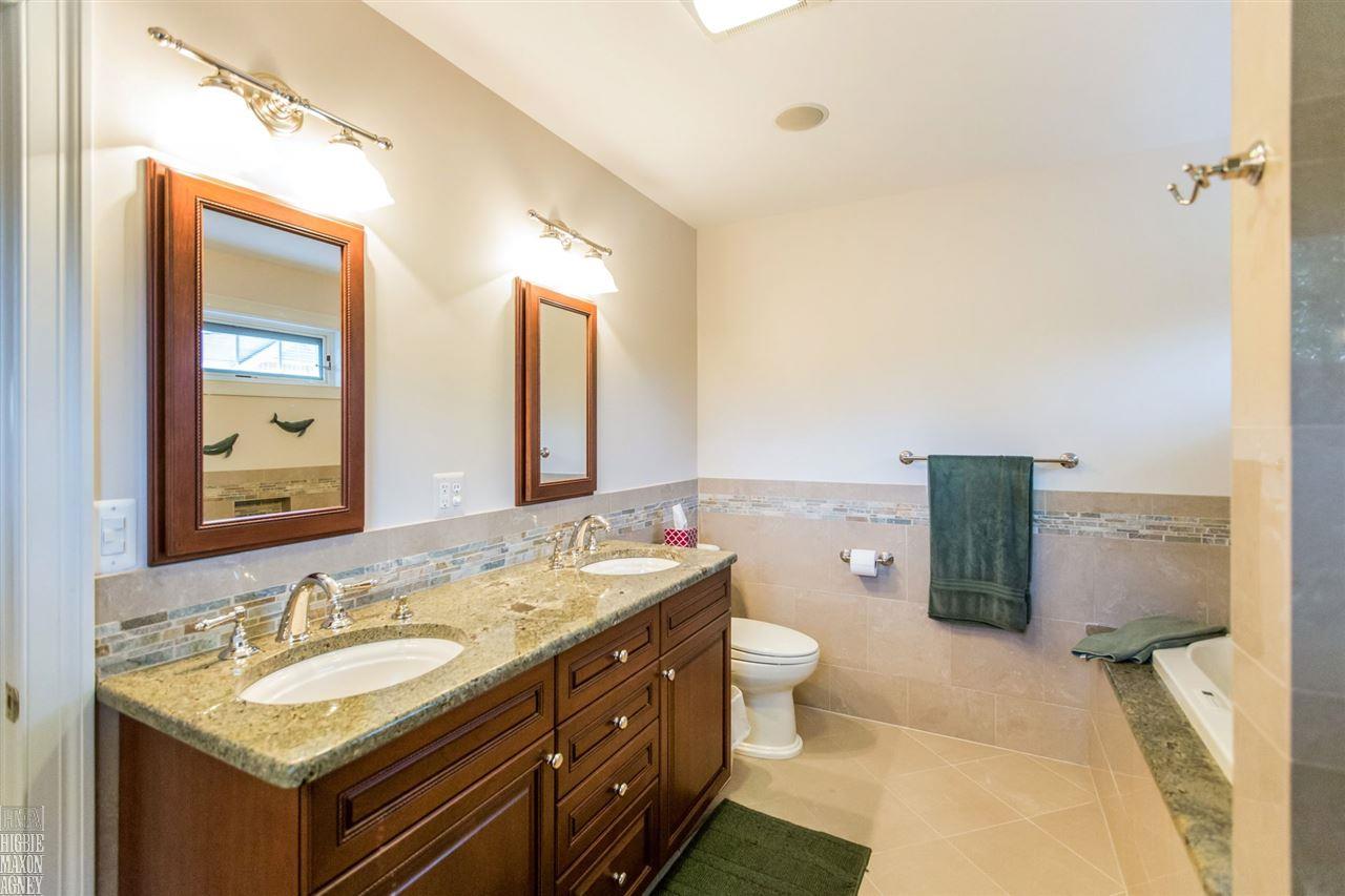329 Ridgemont Road Grosse Pointe, MI 48236 - Photo 18 of 26 31332611-17.JPG