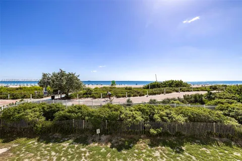 $374,999 | 345 Ocean Drive, Unit 718, Miami Beach, FL 33139
