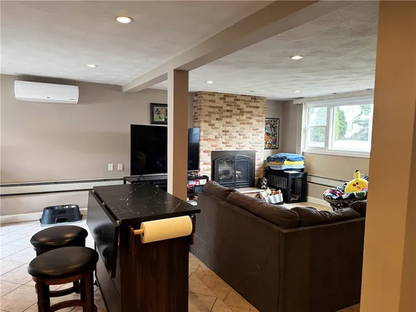 $569,900 | 53 Bicentennial Way, North Providence, RI 02911