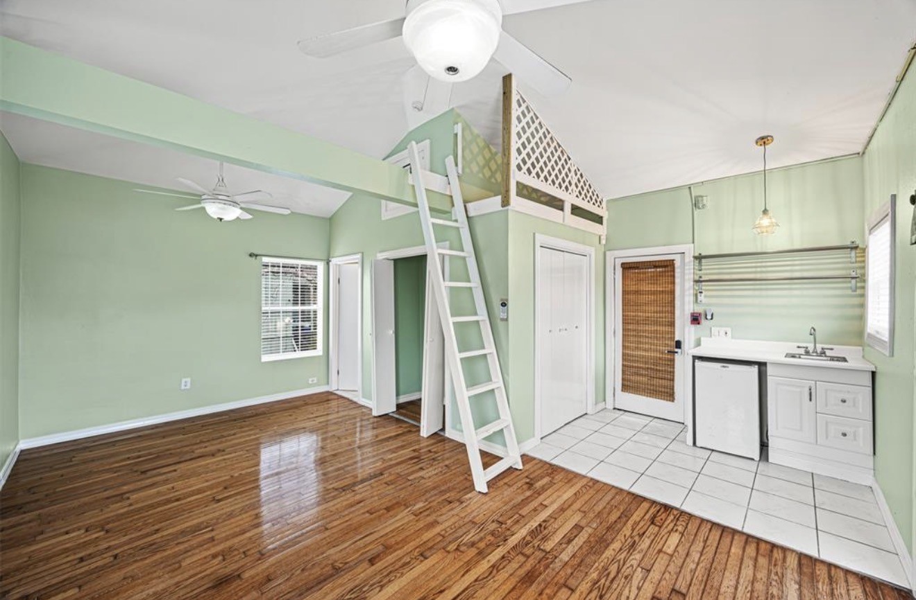 1723 Rosenberg Street Galveston, TX 77550 - Photo 31 of 38 Spacious studio apartment