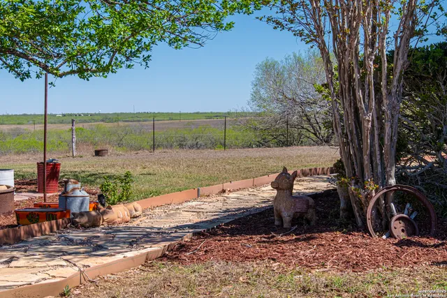 a view of an outdoor space