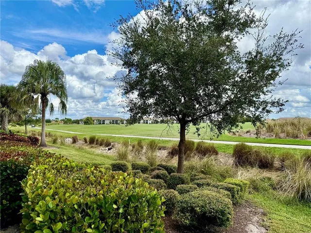 $389,000 | 5538 Palmer Circle, Unit 104, Bradenton, FL 34211