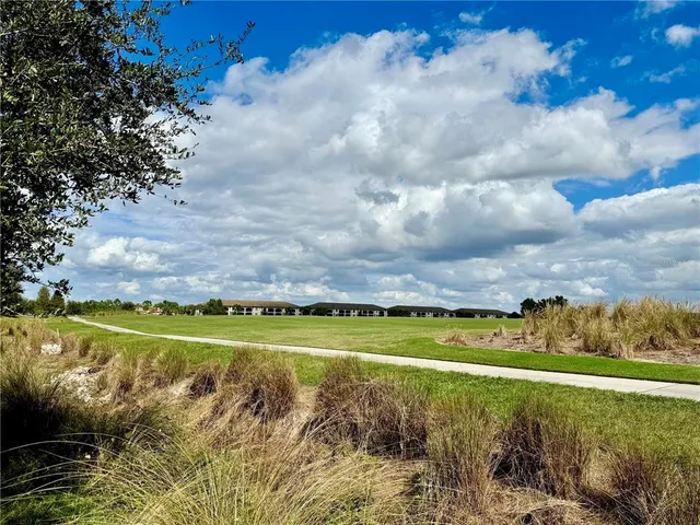 $389,000 | 5538 Palmer Circle, Unit 104, Bradenton, FL 34211