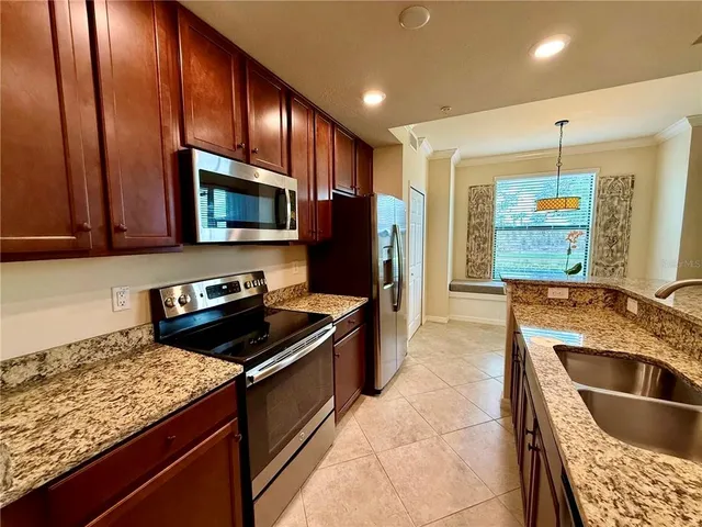 $389,000 | 5538 Palmer Circle, Unit 104, Bradenton, FL 34211