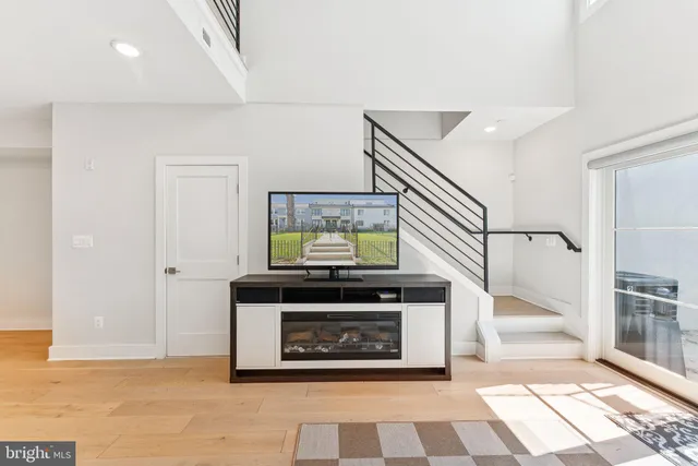 $3,625 | 1705 Trinidad Avenue Northeast, Unit 2, Washington, DC 20002