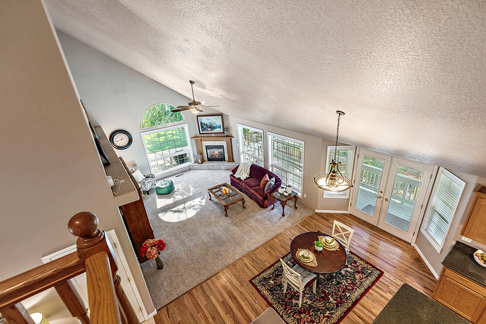 11847 Upper Applegate Road Jacksonville, OR 97530 - Photo 44 of 71 42-Upstairs Landing
