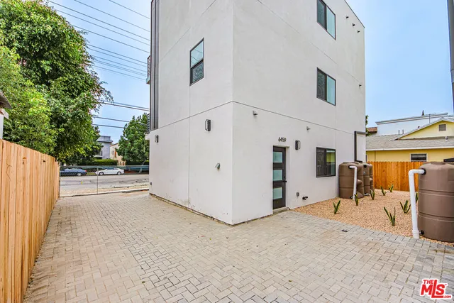 $3,895,000 | 6461 Woodley Avenue, Van Nuys, CA 91406