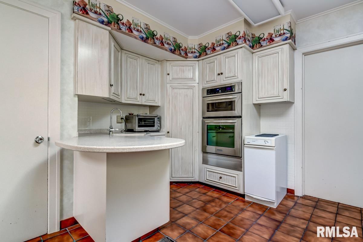 113 Linden Lane Springfield, IL 62712 - Photo 11 of 53 Gallery Image 11